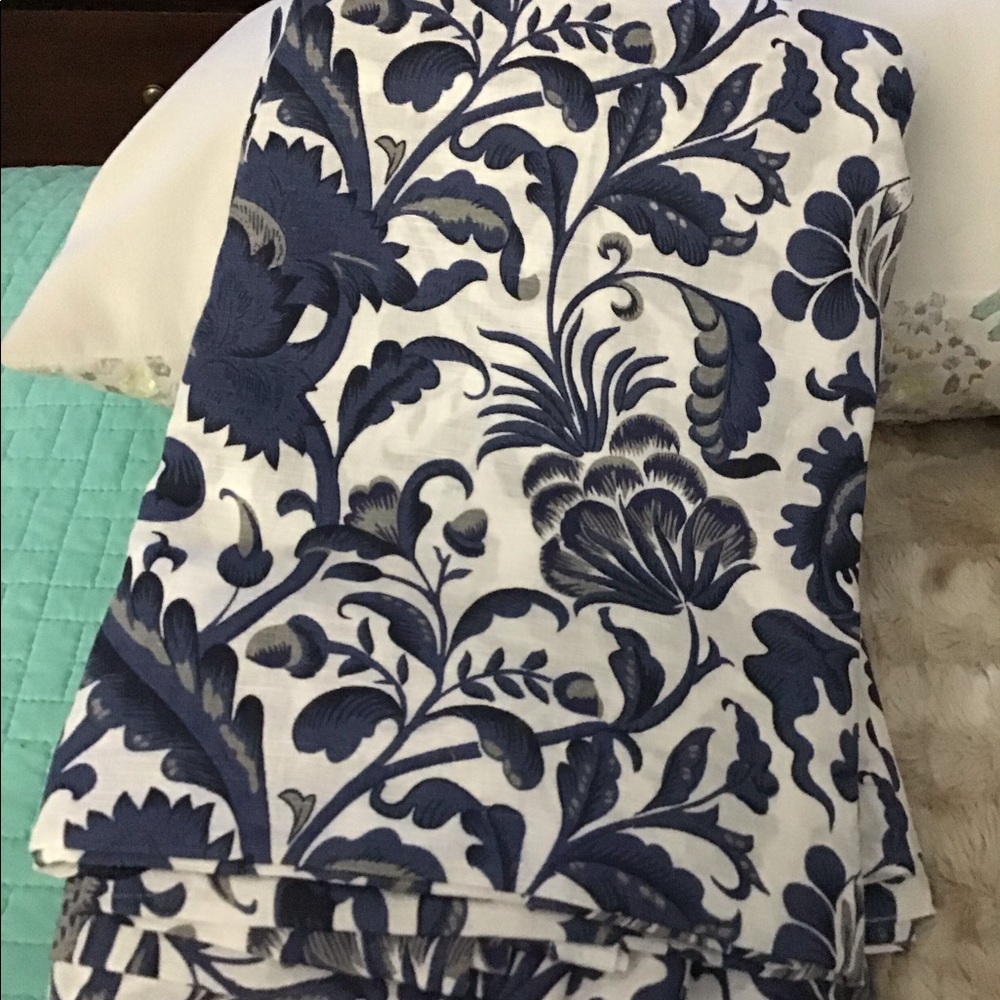 IKEA drapes  2 panels.